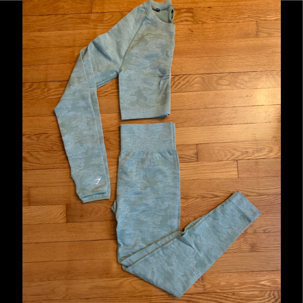 Gym Shark cropped top and leggings set !!!!